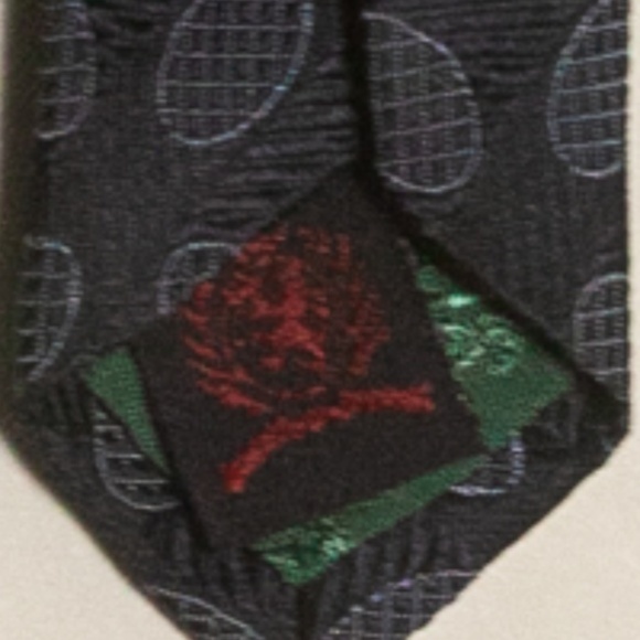TOMMY HILFIGER 100% SILK RED & BLUE Men's Tie - Picture 5 of 7